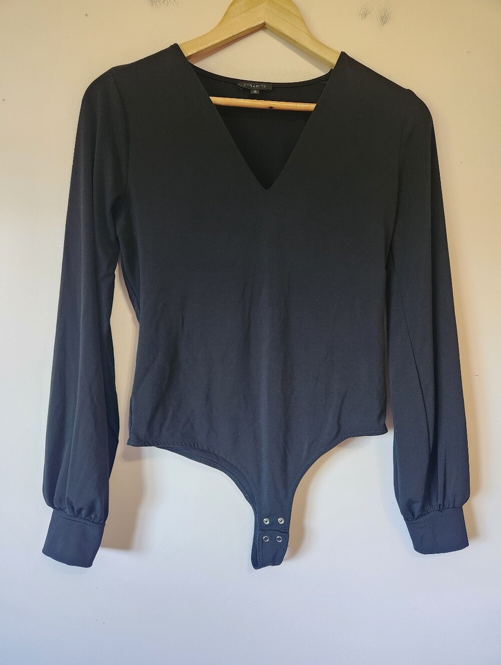 Dynamite Black Long Sleeve V-Neck Bodysuit Blouson Sleeve Minimalist Chic Med